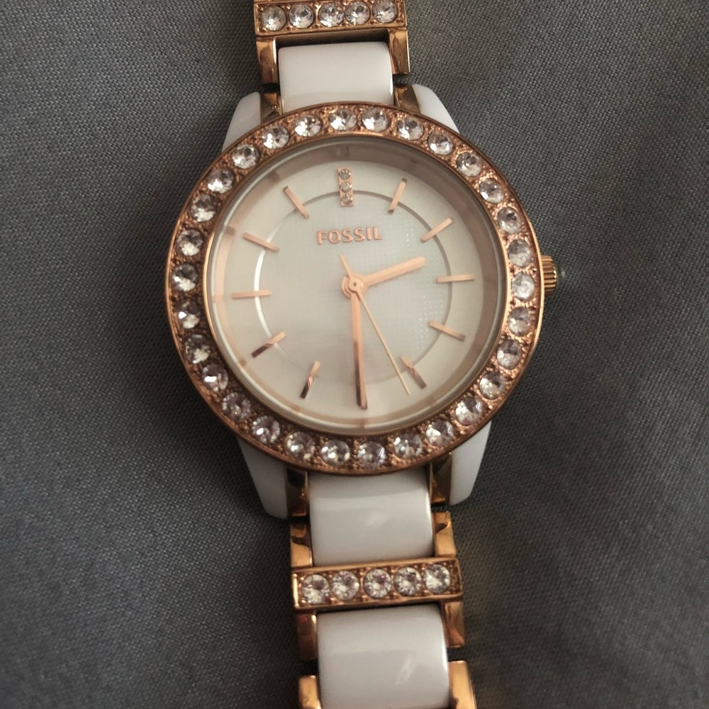 White Fossil watch with gold detailing